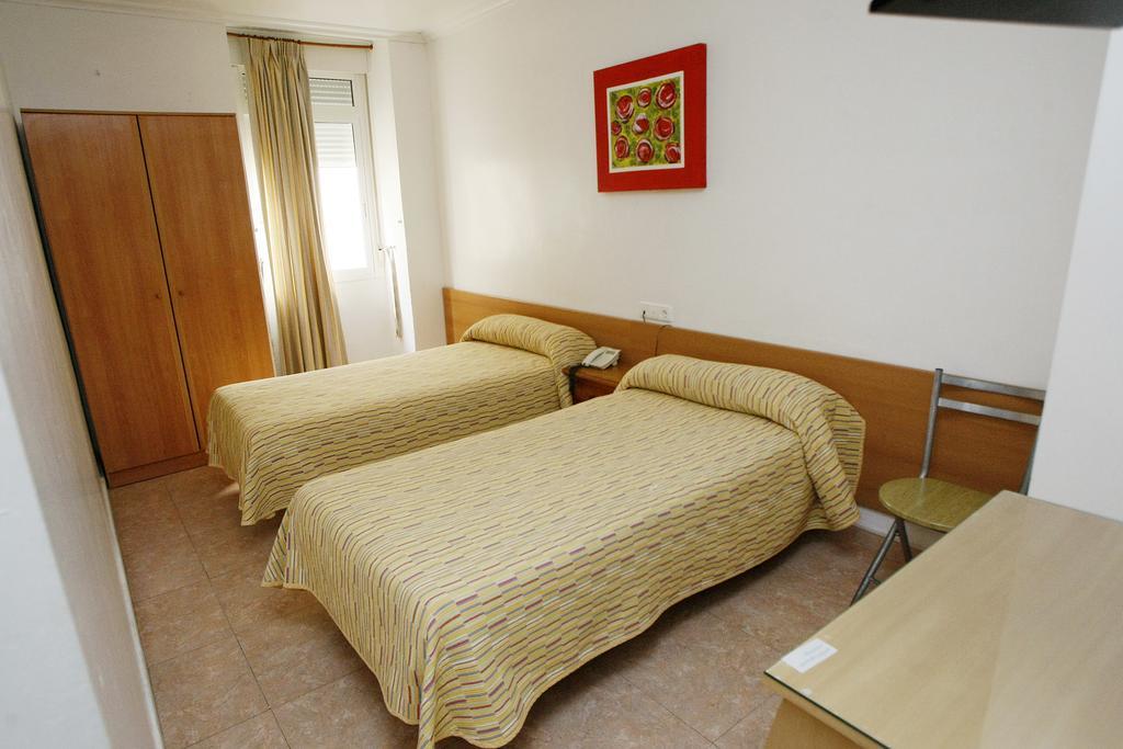 Hostal San Fernando Alicante Exterior foto